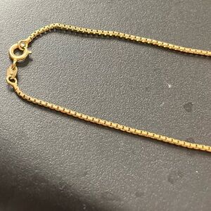 Elegant Gold Chain Necklace